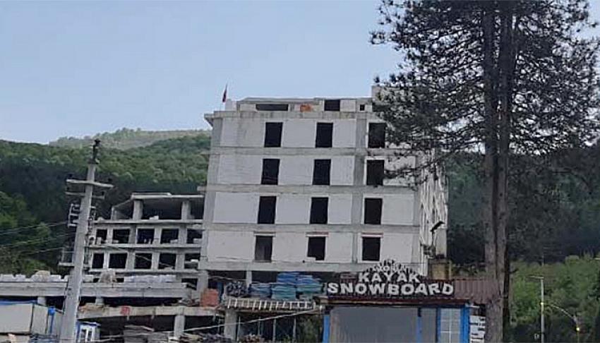 Arap yatırımcı otel inşaatını yarıda bırakıp kaçtı!