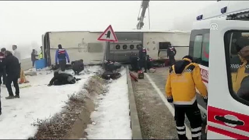 Isparta'da Metro Turizm otobüsü devrildi! Çok sayıda yaralı var