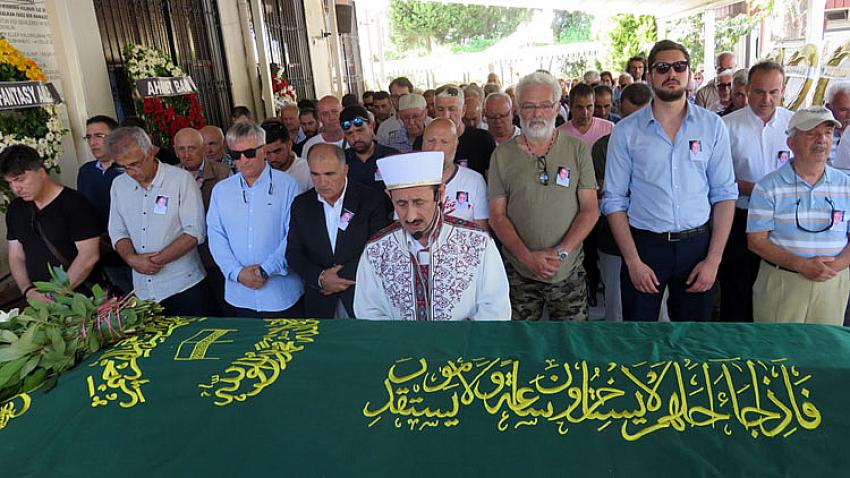 Duayen turizmci Nişlioğlu son yolculuğuna uğurlandı