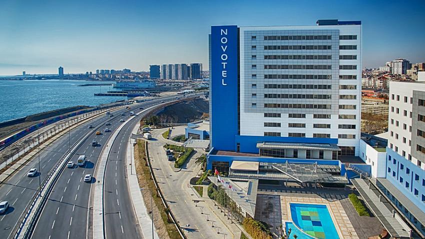Novotel'den çirkin davranış! Sağlık çalışanlarını otelden çıkardılar