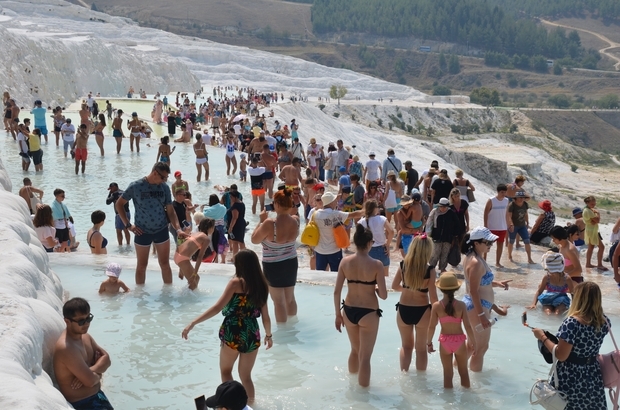 Pamukkaleʹye 2019ʹun ilk iki ayında ziyaretçi akını