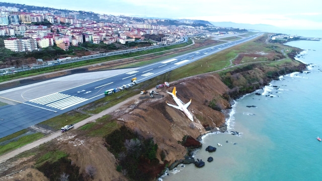 Trabzon Havalimanıʹnda faciadan dönüldü