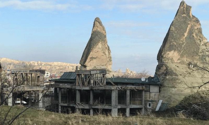 Peribacaları yanındaki otel inşaatına tepki