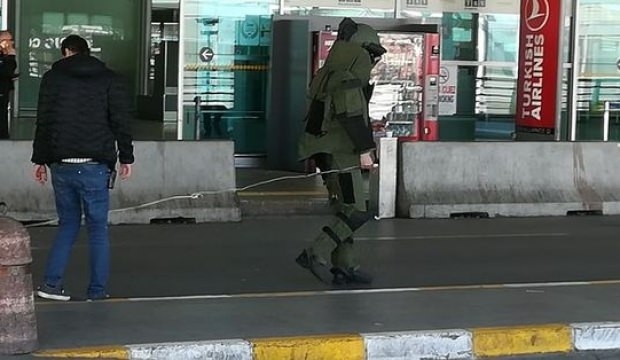 Polis alarma geçti! Atatürk Havalimanıʹnda şüpheli çanta