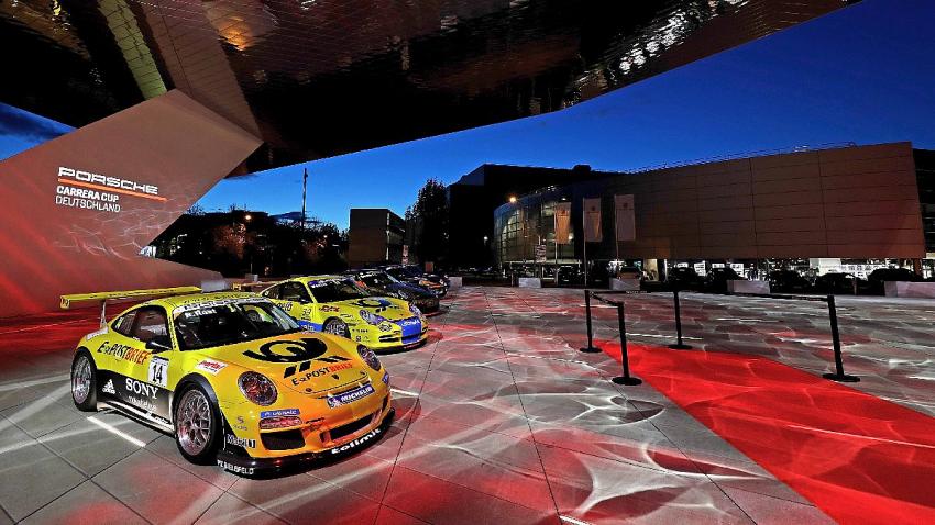 Porsche, efsanevi modellerin sergilendiği müzesini sanal tura açtı