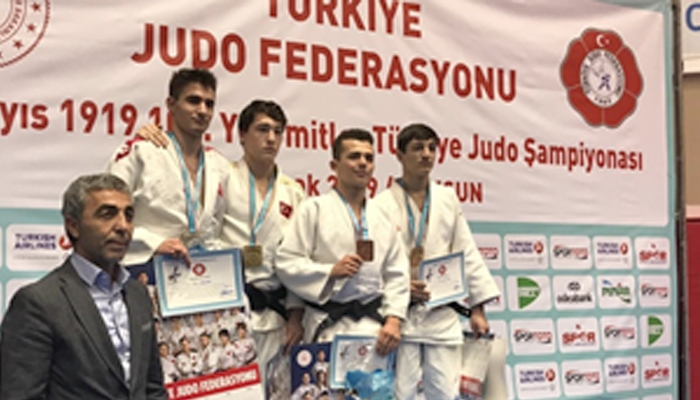 Prince Group bünyesindeki Prens Gençlik Spor Kulubü başarıdan başarıya koşuyor