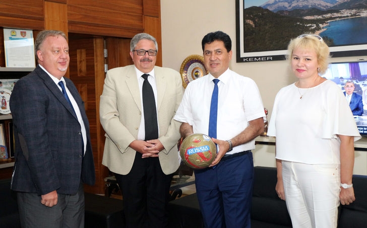 Rusya Ankara Büyükelçisi Yerhov: ʹʹTürkiyeʹnin turiste ihtiyacı var bu da bizizʹʹ