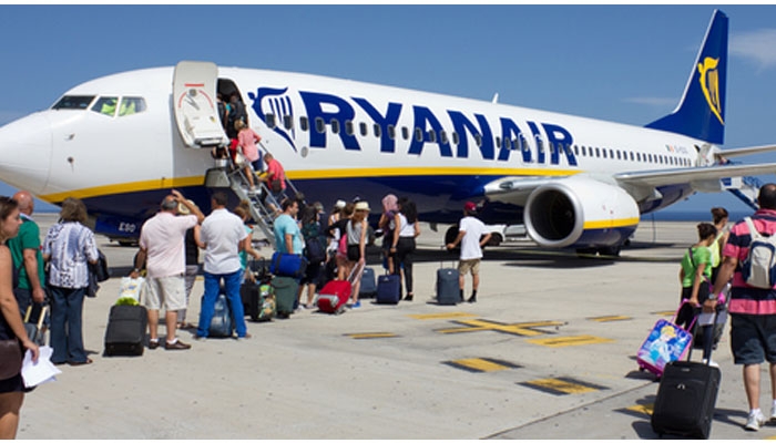 Ryan Airʹin ilk uçağı 184 yolcusuyla Dalamanʹda