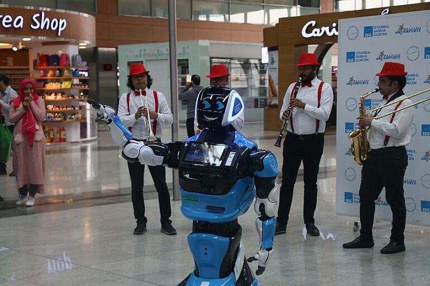 Aerobot Sabiha Gökçen Havalimanı'nda göreve başladı