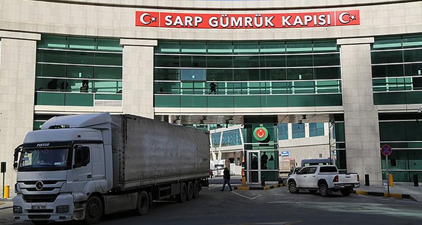 Sarp Sınır Kapısı karşılıklı olarak yolcu trafiğine kapatıldı!