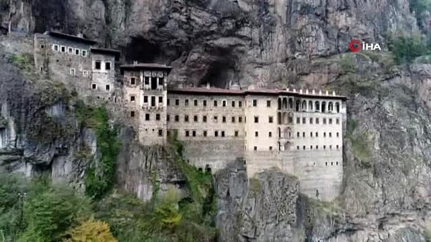 Restorasyon sonrası ziyaretçi akınına uğradı