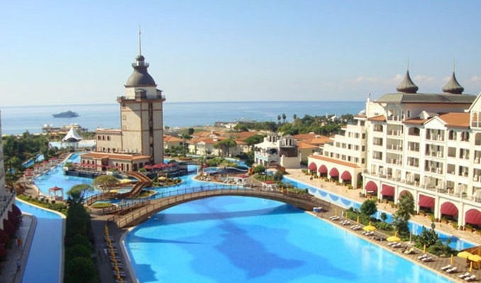 Titanic Mardan Palace ultralüks hizmetle kapılarını açıyor