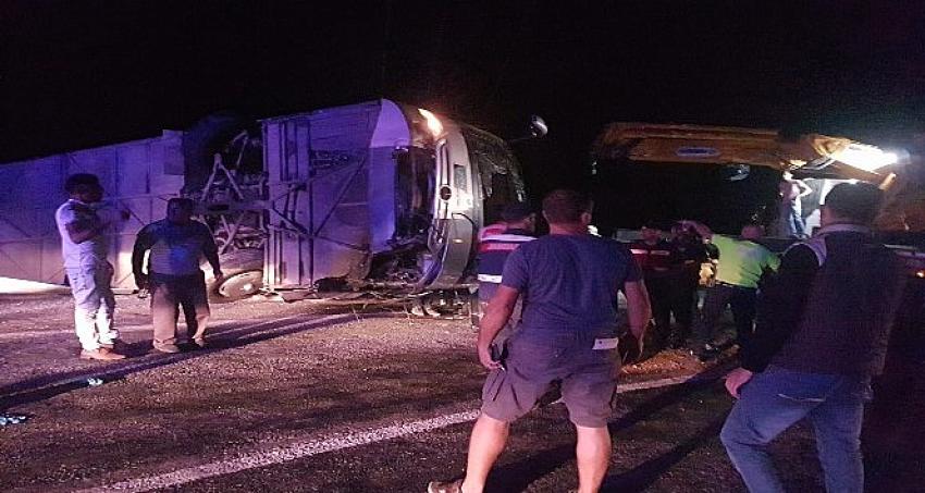 Antalya'da tur otobüsü şarampole devrildi! 1 ölü 17 yaralı
