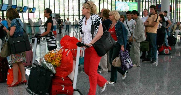 Turist akını başladı