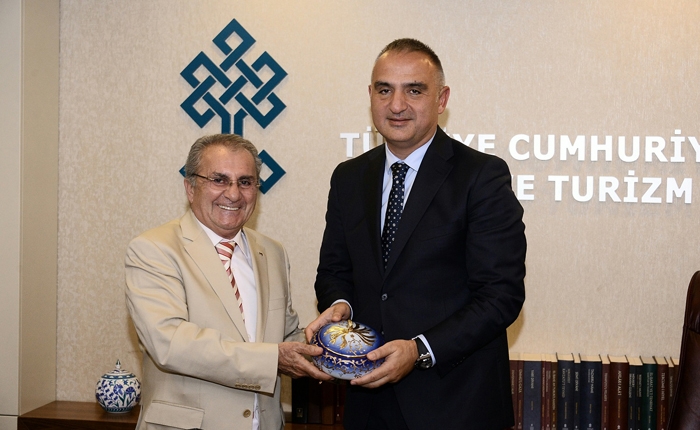 TÜROB yönetimi Bakan Ersoyʹu ziyaret etti