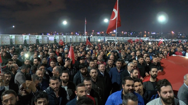 UBER şoförlerinden eylem! Son aracımıza kadar hizmet vermeye devam edeceğiz