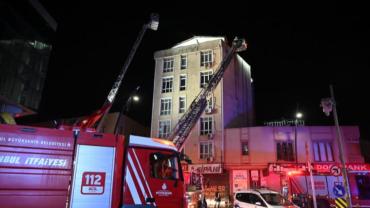 İstanbul'daki otelde yangın! Can pazarı yaşandı