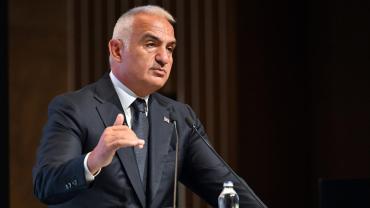 Türkiye turizmi savaştan etkilenecek mi? Bakan Ersoy net konuştu