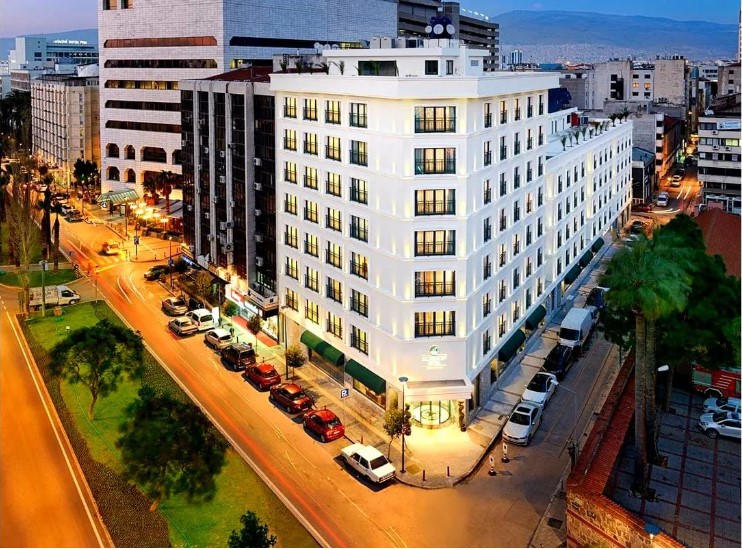 İstanbul ve İzmir'e yeni otel yapacaklarını açıkladı!